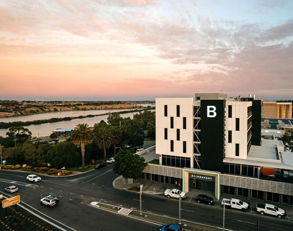 Bridgeport Hotel Murray Bridge Exterior photo